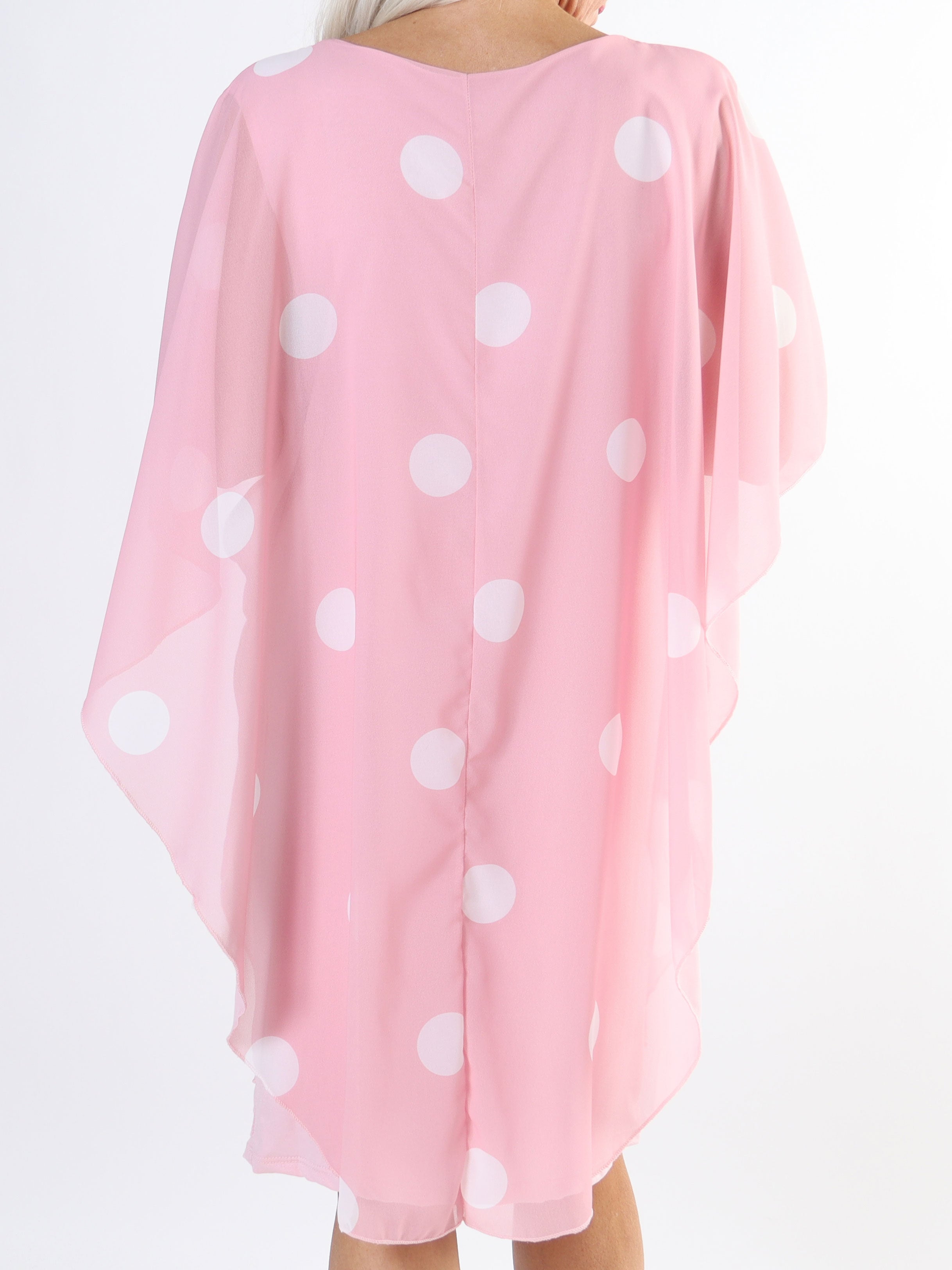 Kenya Dot - Tunikaklänning i plus size med prickigt chiffonglager